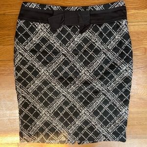THE LIMITED SKIRT SIZE 2